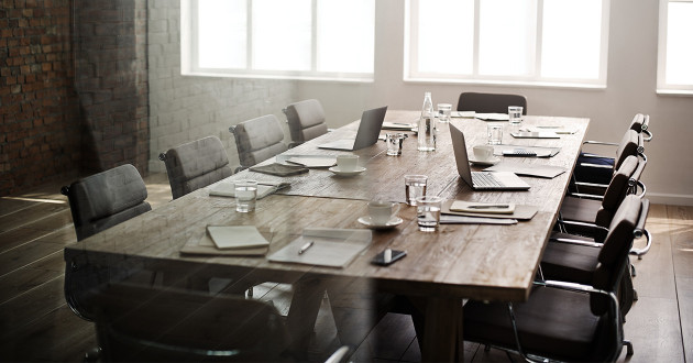 Quelle table pour votre salle de réunion ? 